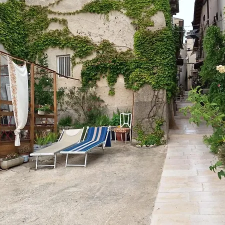 L'armonica Di Nonno Sandro Frühstückspension Corfinio
